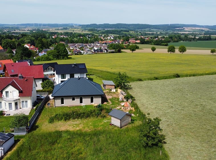 baugrundstueck- reelkirchen - Dieses Objekt wird von DaVision Immobilien vermarktet. Ihr Immobilienpartner für Lemgo, Detmold & Umgebung!